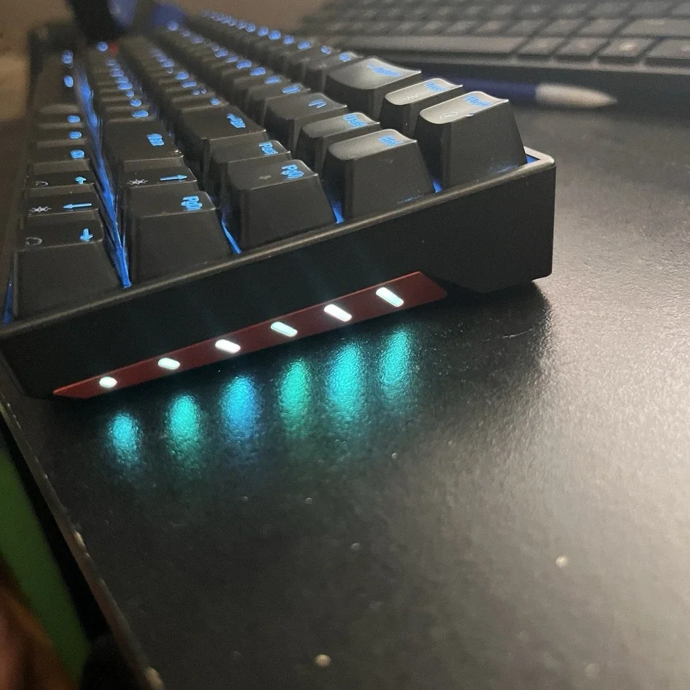 Velocifire Mechanical Keyboard TKL71WS - Gaming Compact Lights Up